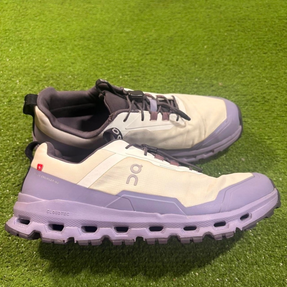 On Kids' Cloudhero Waterproof Sneakers Aloe/Feather Y6.5/ W 8.5 Running Shoes